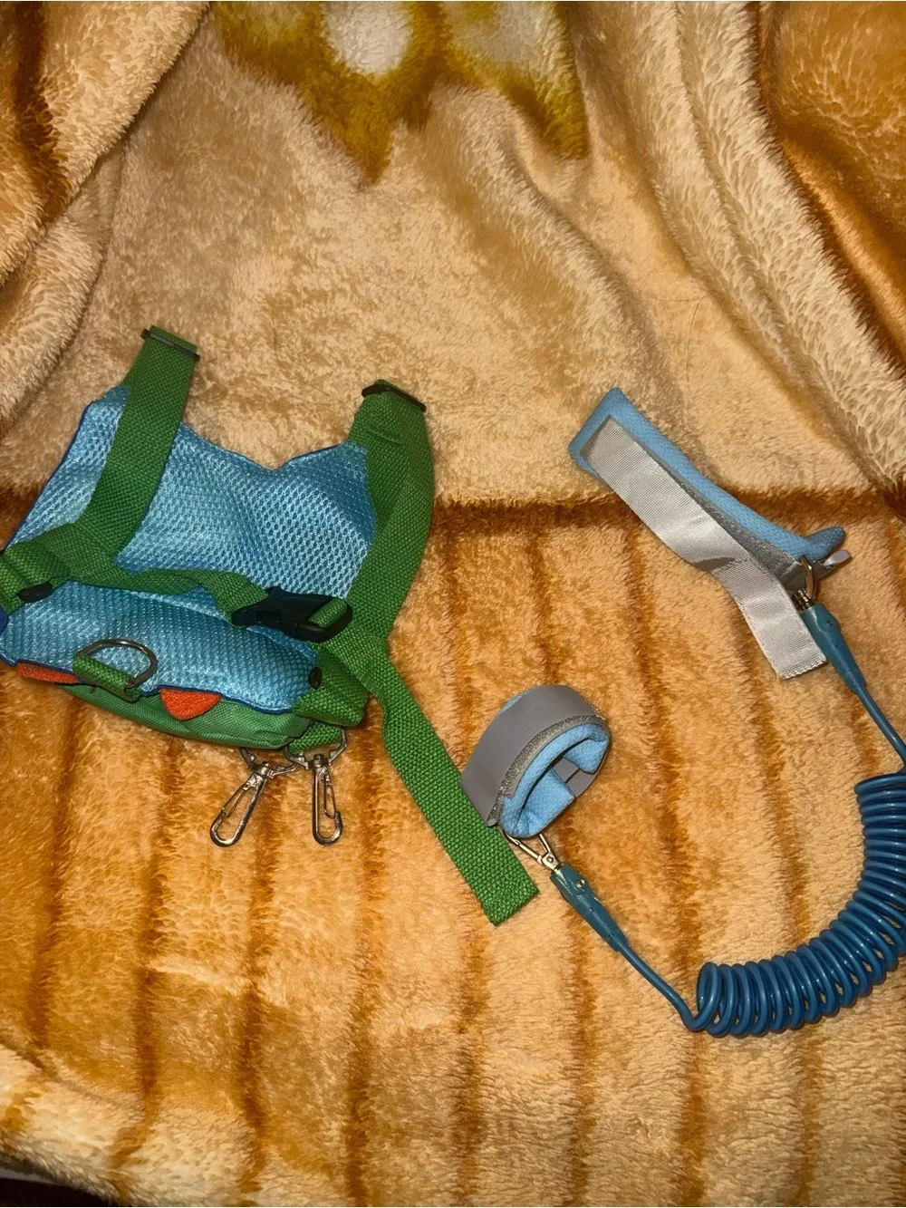 Kids Green & Blue Dinosaur Safety Harness with Detachable Blue Leash